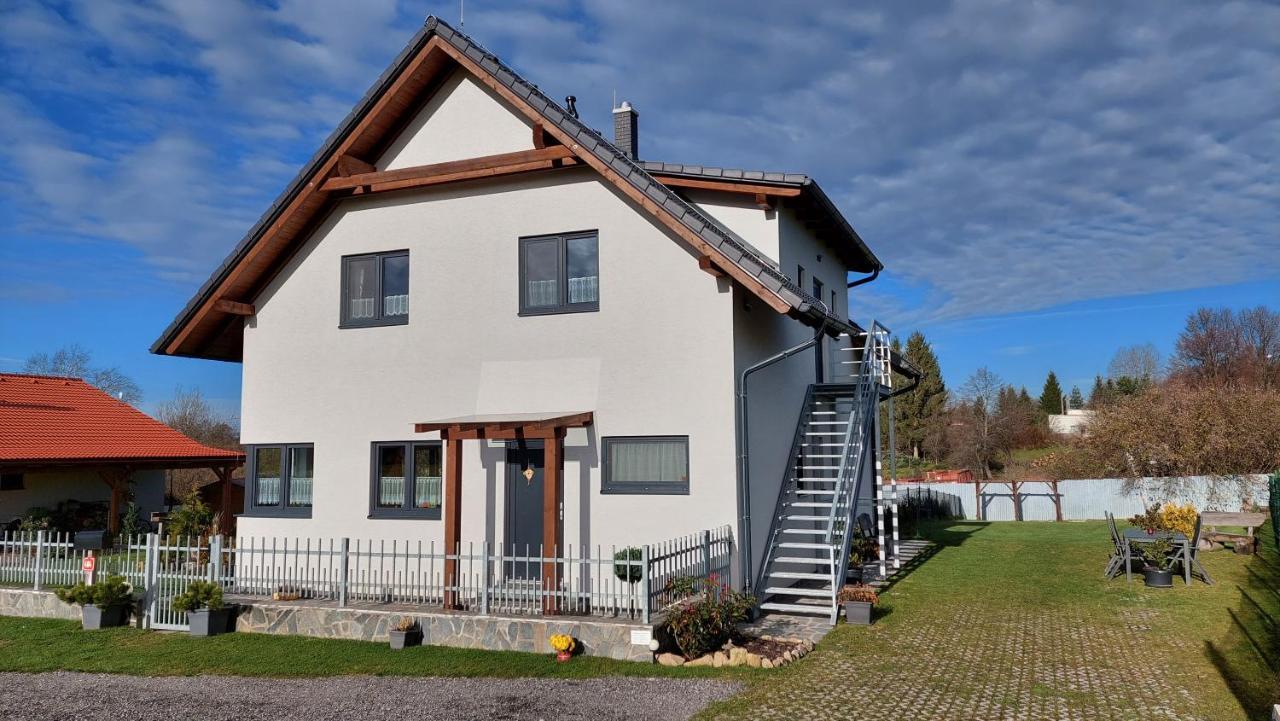 Apartmany Kohoutek A Slepicka V Novohradskych Horach Nové Hrady Exteriör bild