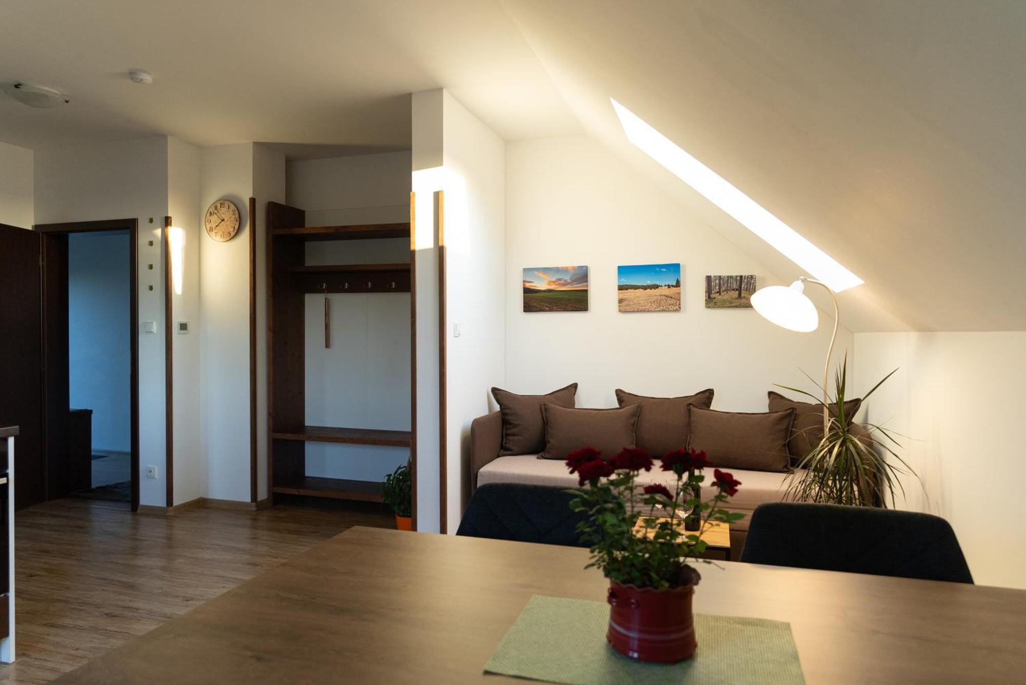 Apartmany Kohoutek A Slepicka V Novohradskych Horach Nové Hrady Exteriör bild